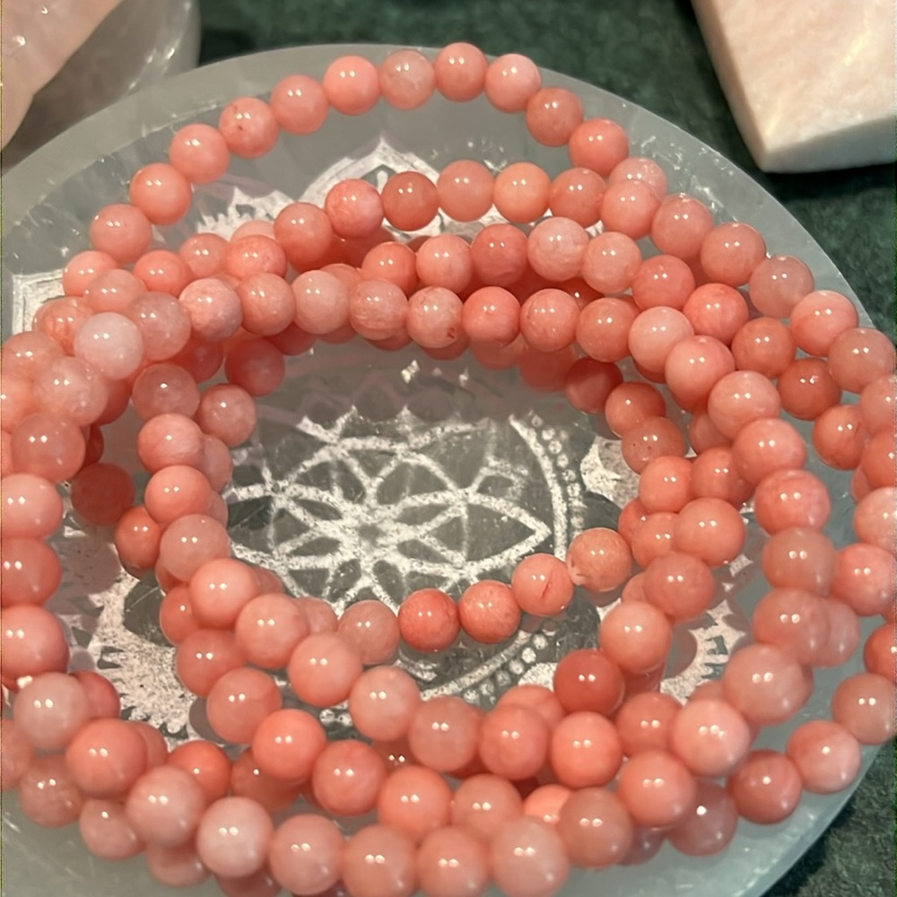 One Rhodochrosite 6mm - Picture 2 of 5